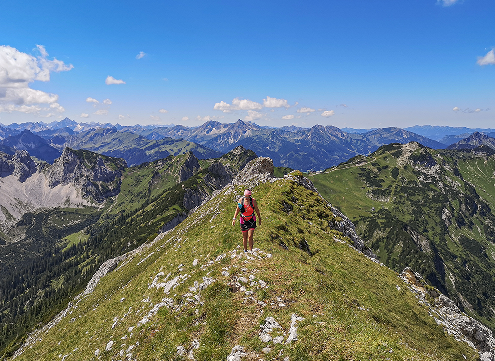 Frau Bergschoen Oytal Alpgenuss Käseralpe Gutenalpe Oberstdorf